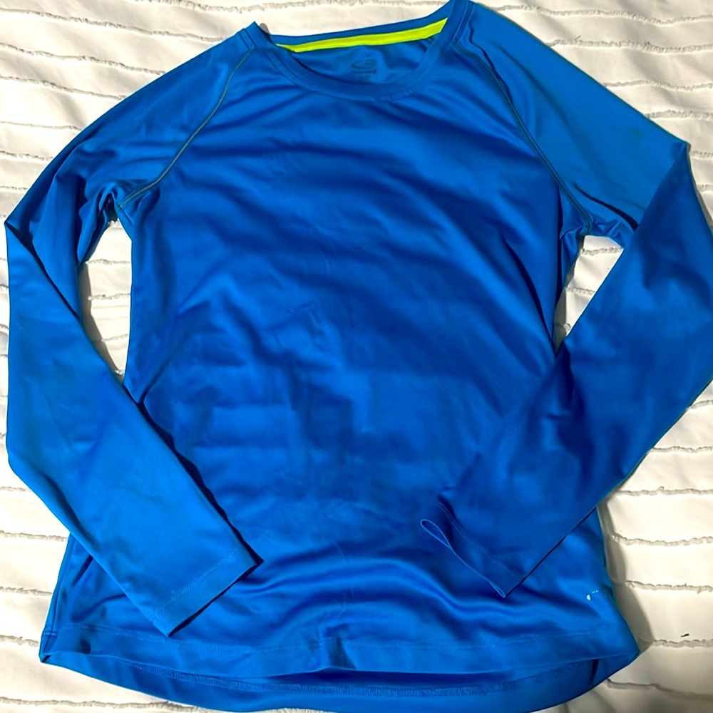 ⭐️SALE⭐️ Champion athletic long sleeve. Size medium.